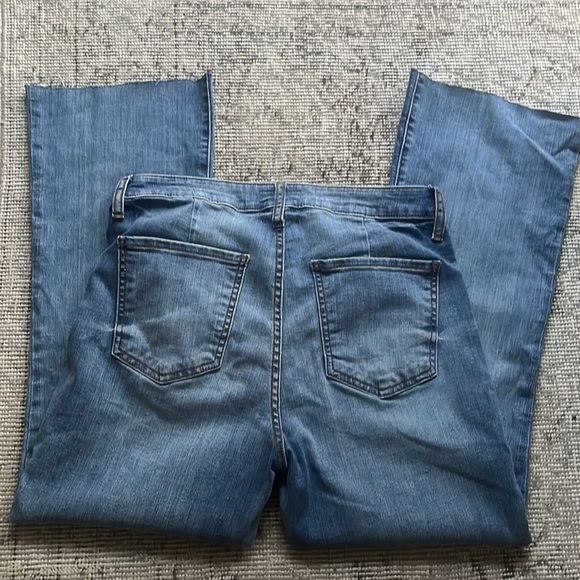 Kut from kloth boot cut jeans size 6 - Picture 3 of 8